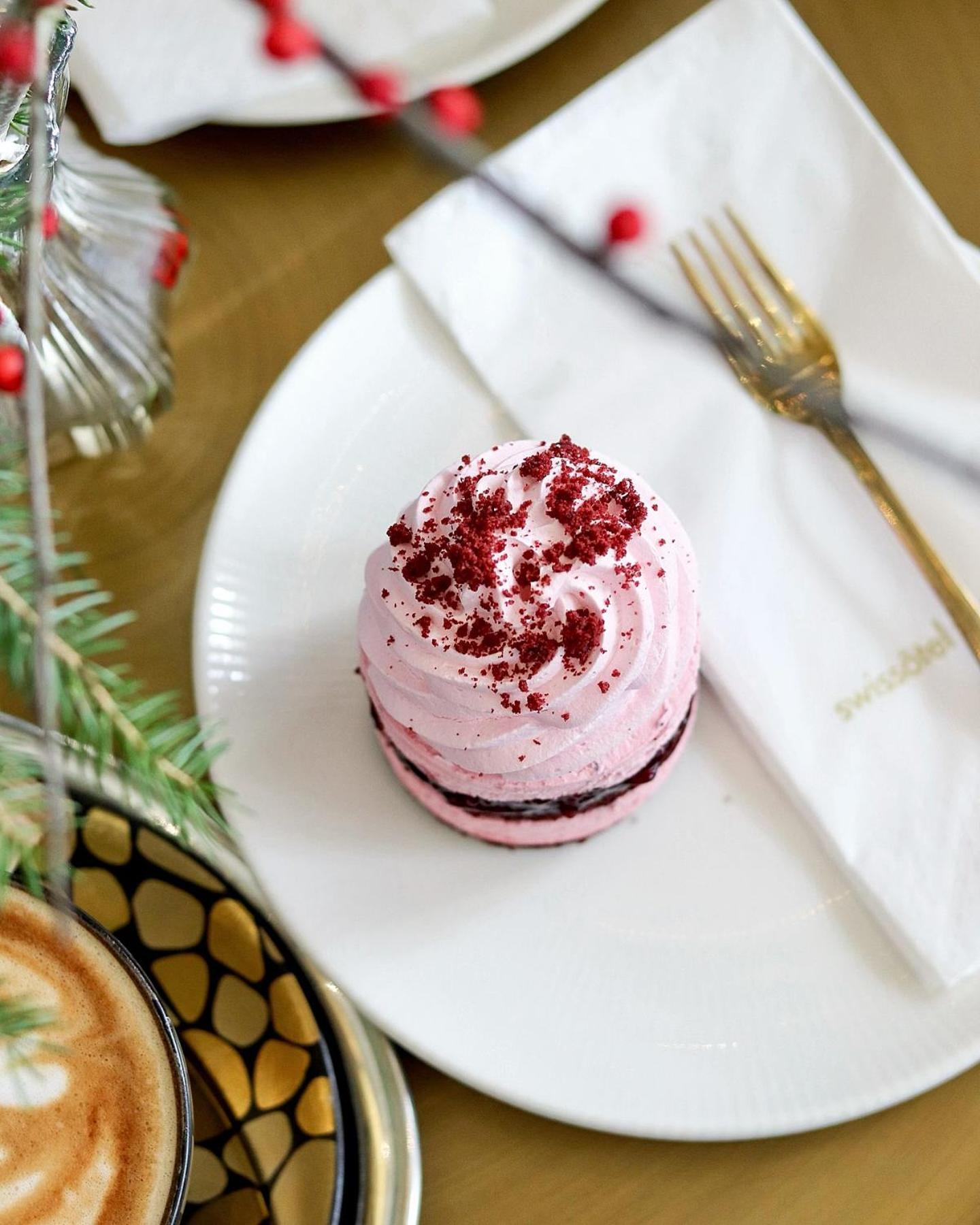 Swissotel Sarajevo Luaran gambar A cupcake