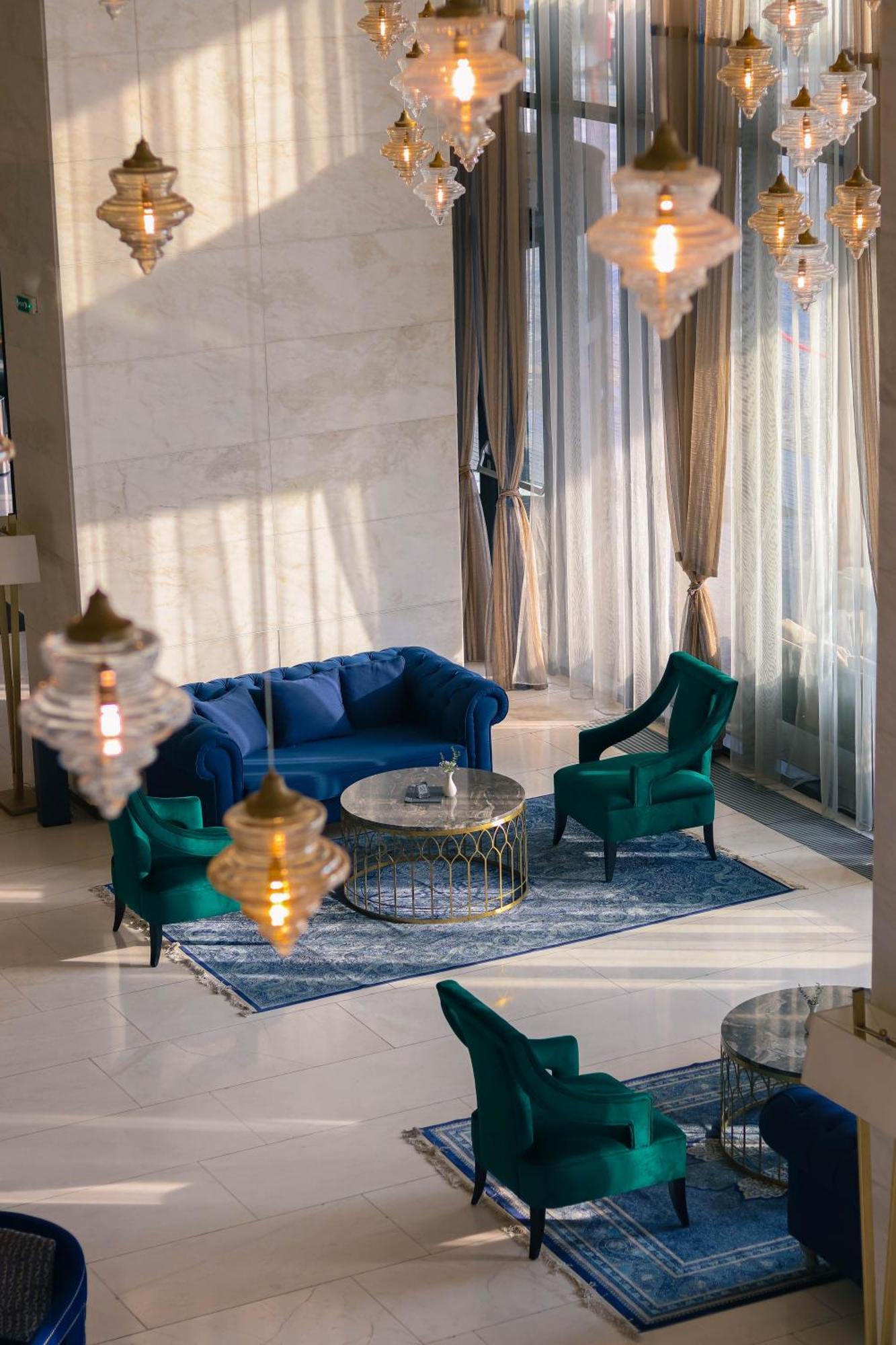 Swissotel Sarajevo Luaran gambar The lobby of the hotel
