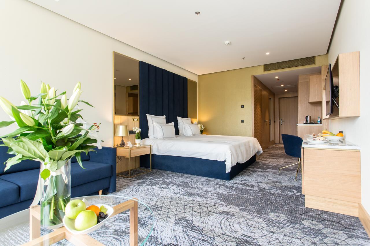Swissotel Sarajevo Luaran gambar A room at the hotel