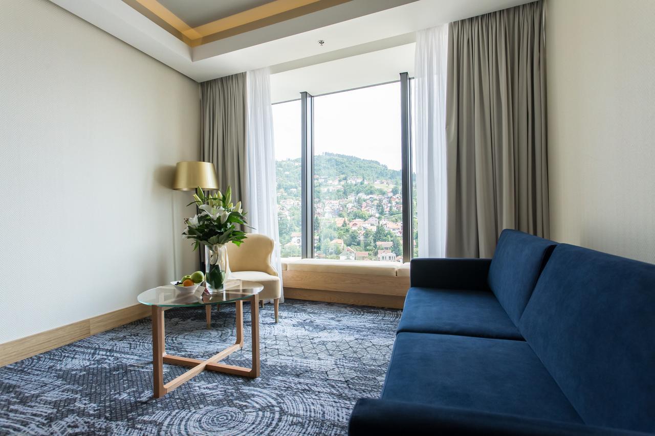 Swissotel Sarajevo Luaran gambar A suite at the hotel