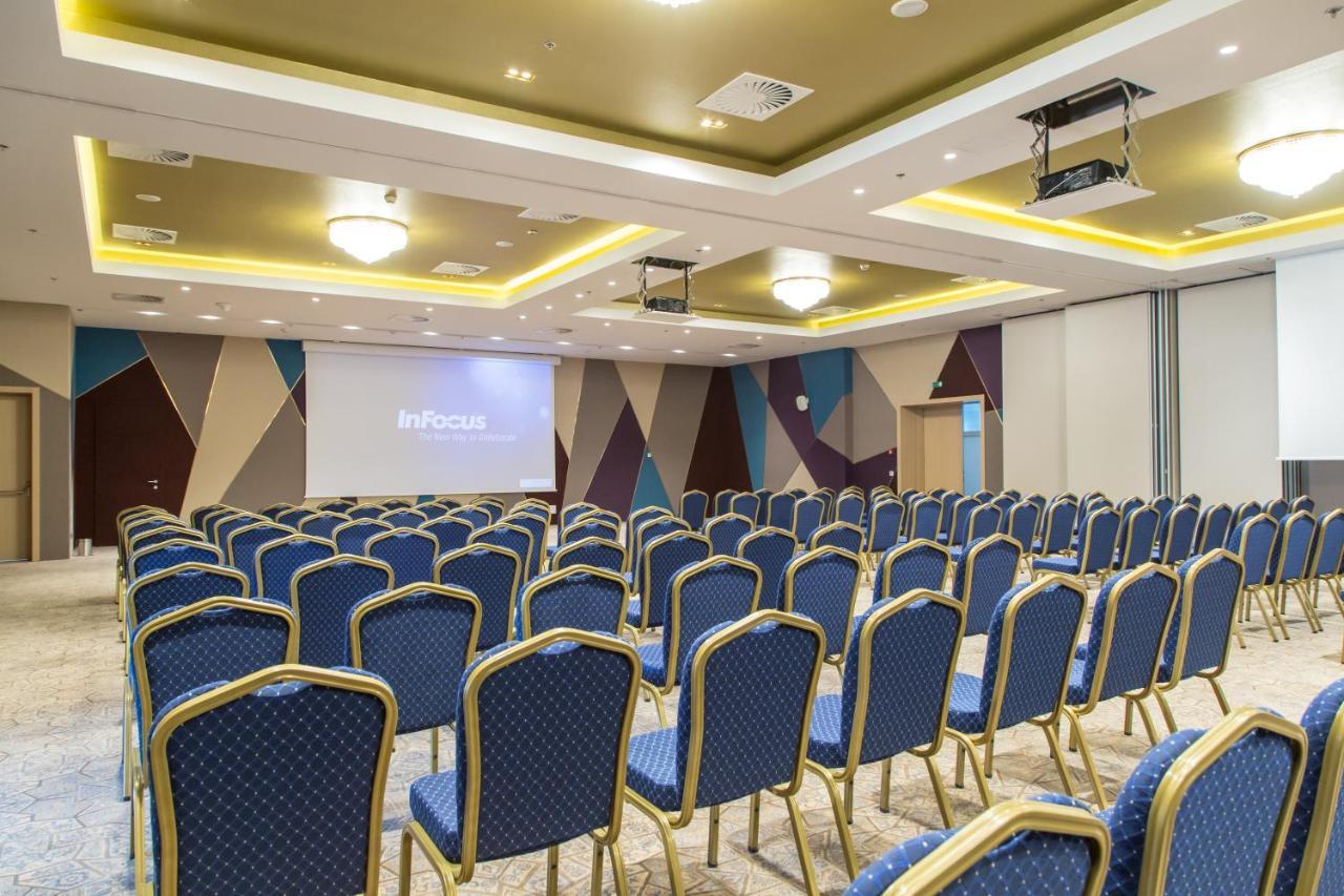 Swissotel Sarajevo Luaran gambar Conference room